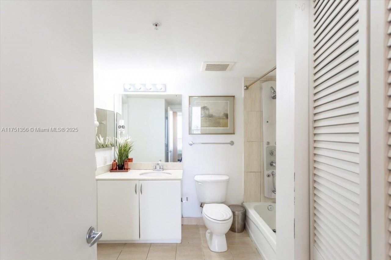 1750 N Bayshore Dr, Unit 4809, Miami, FL 33132 Photo