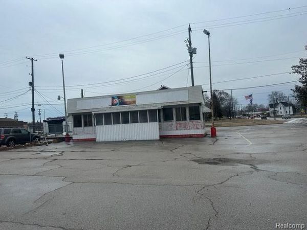 500 WASHINGTON Avenue, Bay City, MI 48708