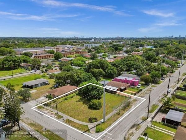 1895 NW 58th Street, Miami, FL 33142