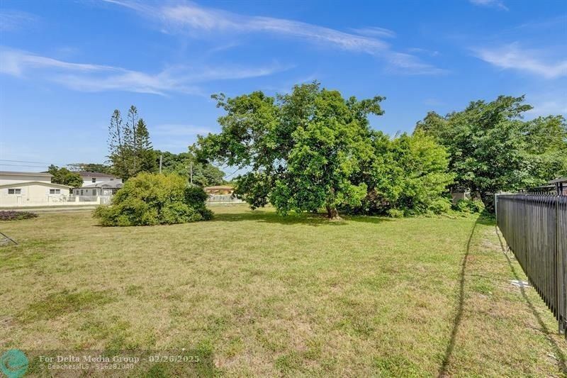 1895 NW 58th Street, Miami, FL 33142 Photo