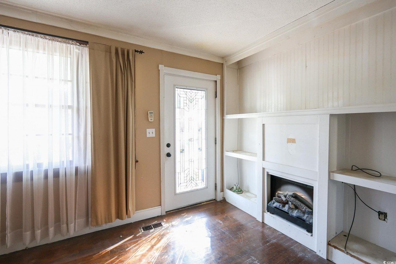 1841 Jasper St. Photo 15