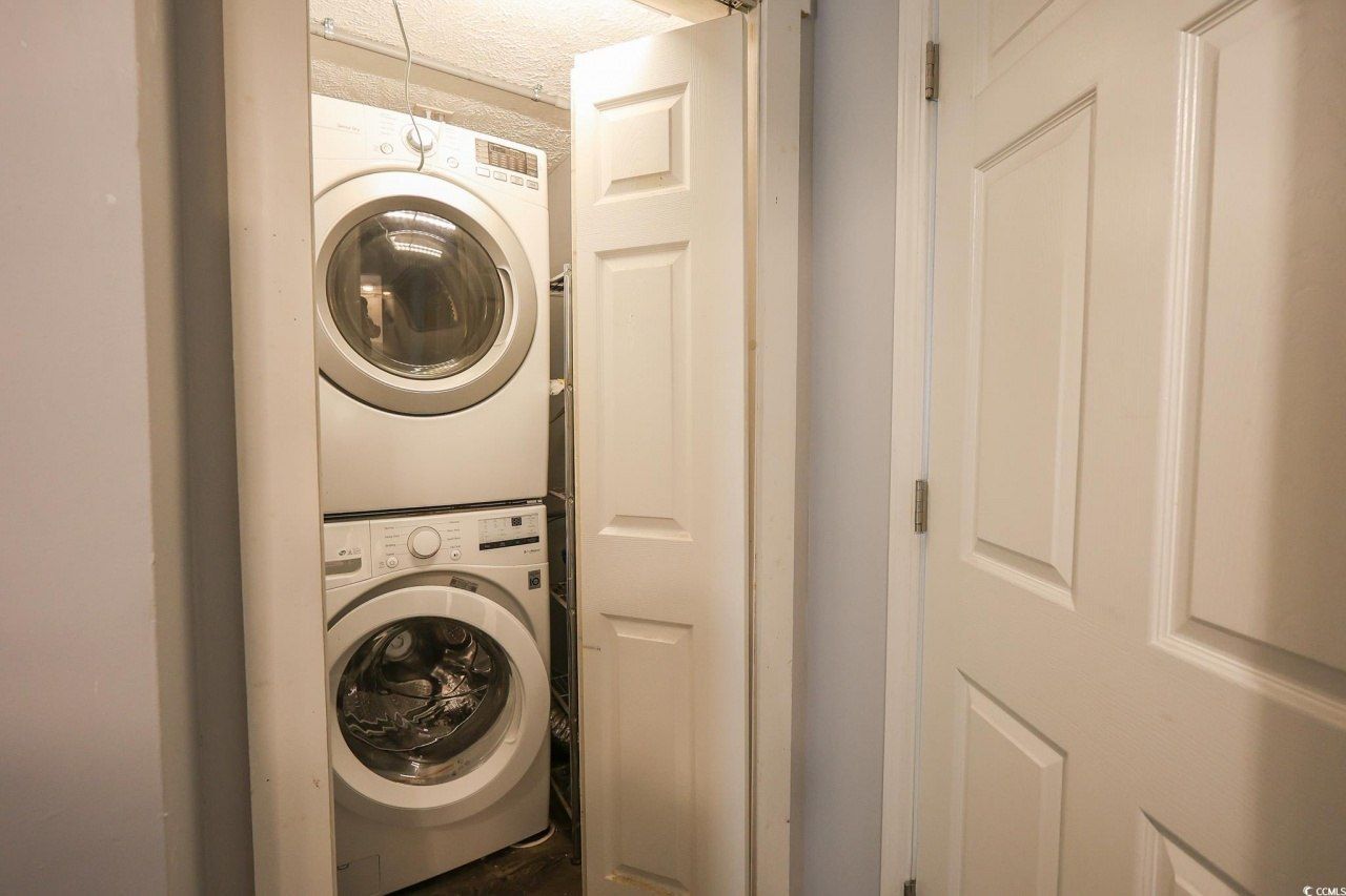 1841 Jasper St. Photo 23