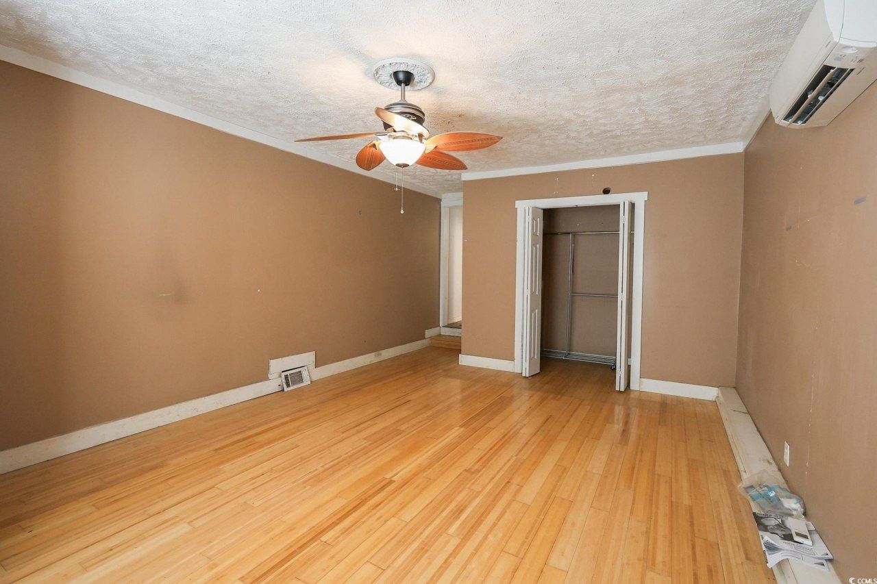 1841 Jasper St. Photo 7