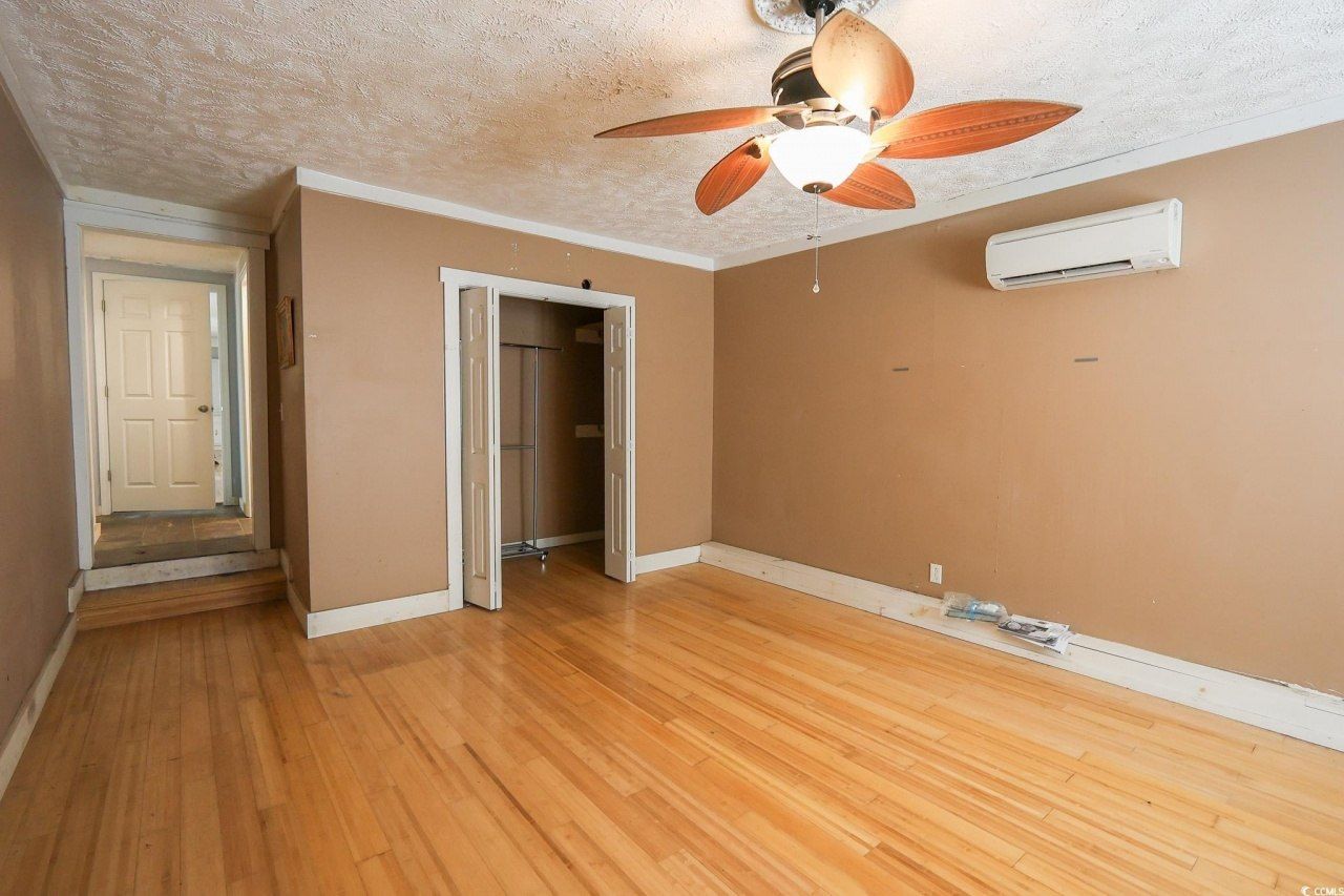 1841 Jasper St. Photo 9