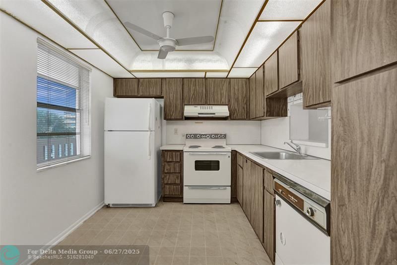 131 SE 3rd Ave, Unit 304, Dania Beach, FL 33004 Photo