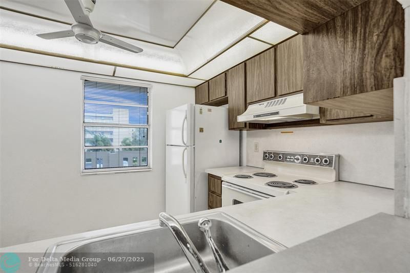 131 SE 3rd Ave, Unit 304, Dania Beach, FL 33004 Photo