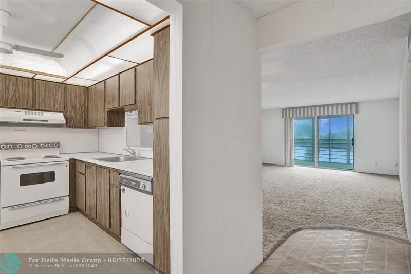 131 SE 3rd Ave, Unit 304, Dania Beach, FL 33004 Photo