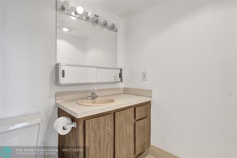 131 SE 3rd Ave, Unit 304, Dania Beach, FL 33004 Photo