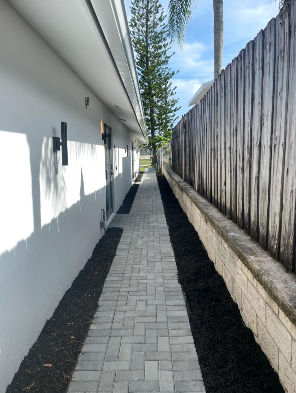 303/305 De Carie Street, Delray Beach, FL 33444 Photo