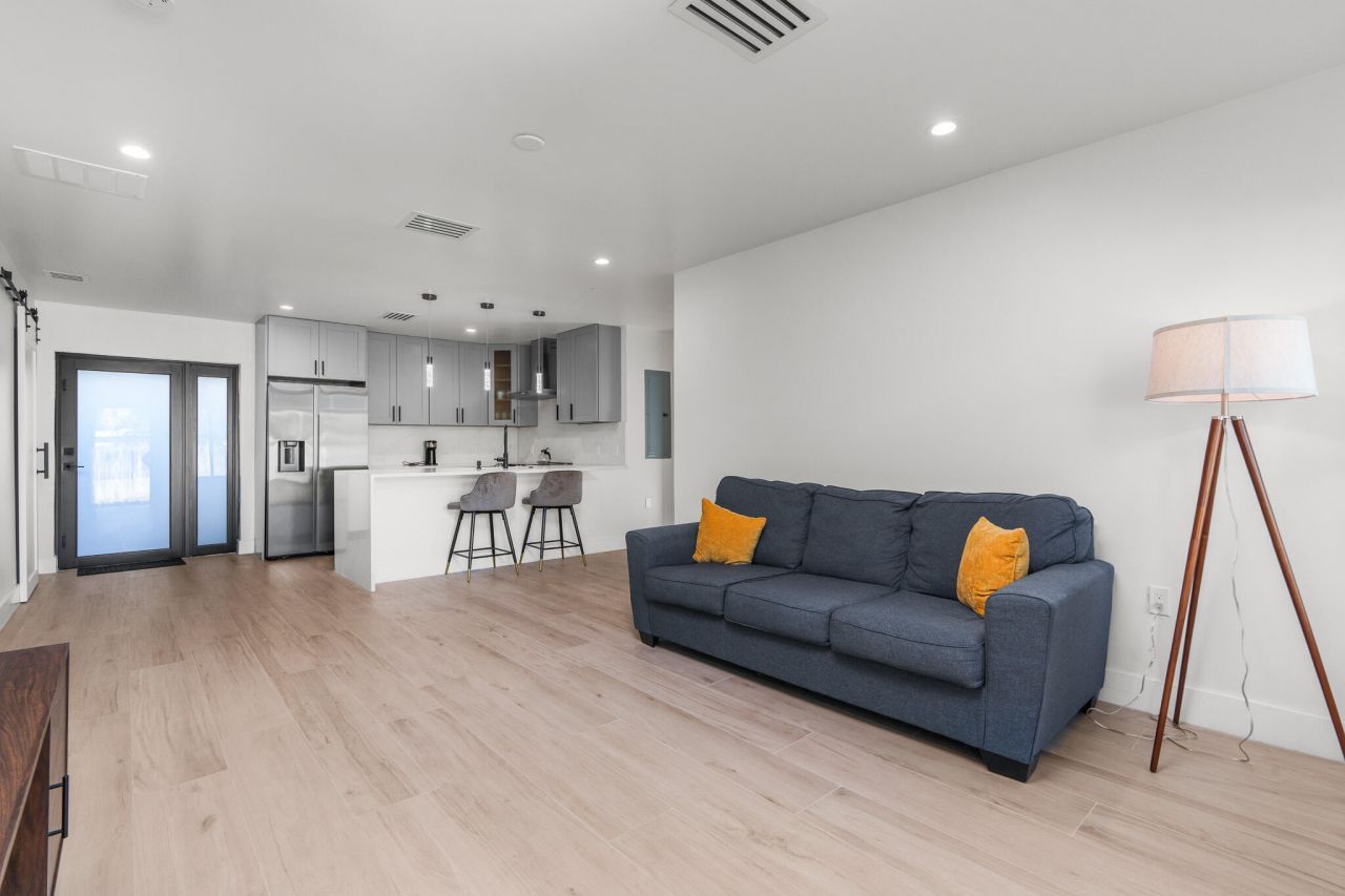 303/305 De Carie Street, Delray Beach, FL 33444 Photo