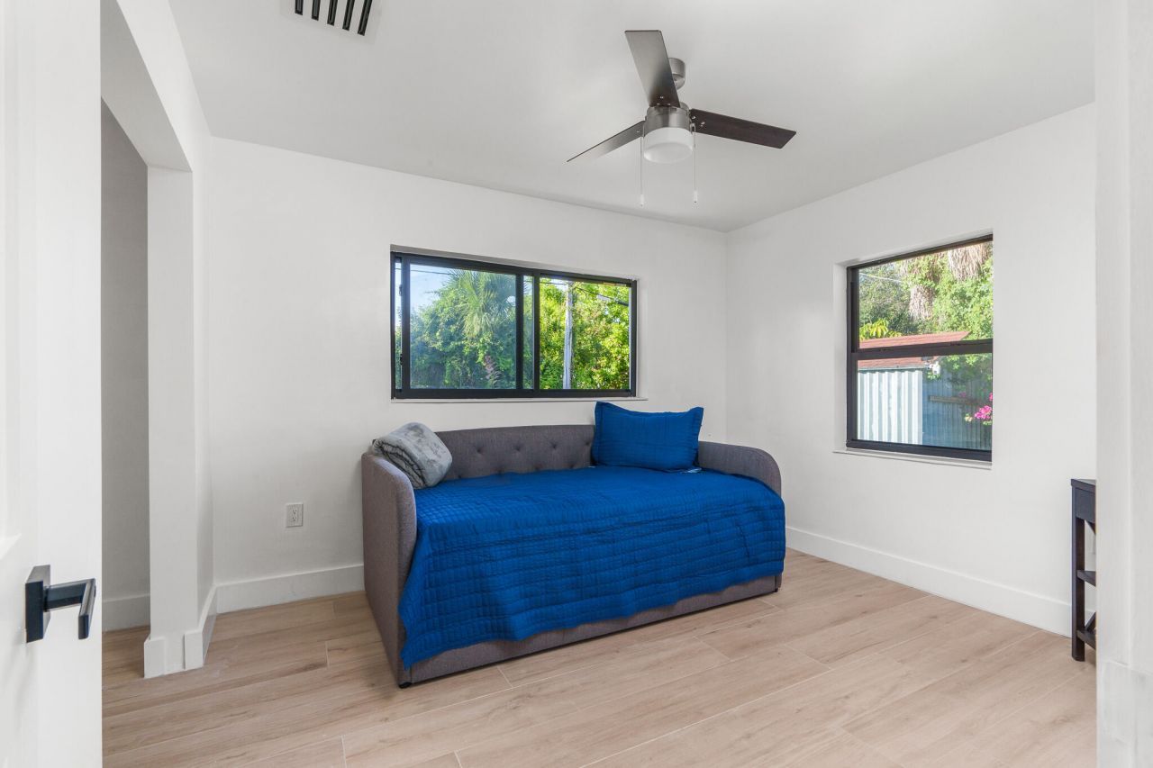 303/305 De Carie Street, Delray Beach, FL 33444 Photo