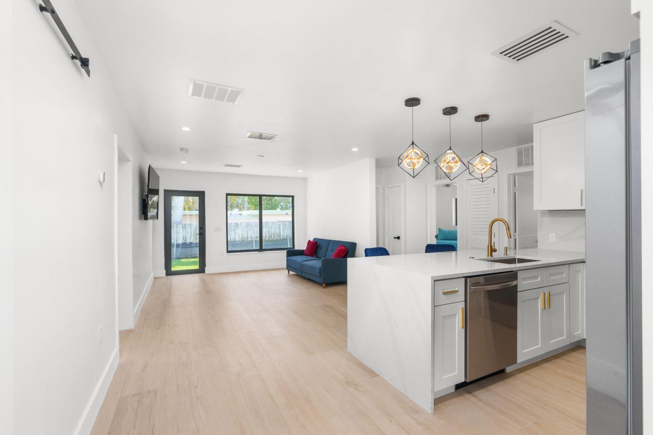 303/305 De Carie Street, Delray Beach, FL 33444 Photo