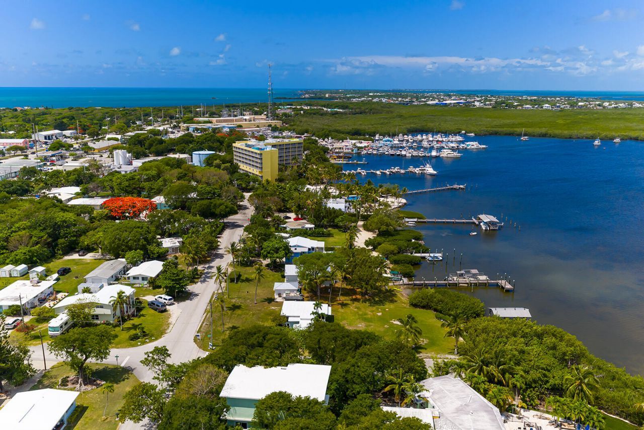 184 Harborview Drive, Tavernier, FL 33070 Photo