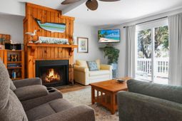 278 Driftwood Lane photo 4