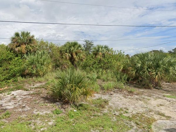 2290 42nd Street, Vero Beach, FL 32967