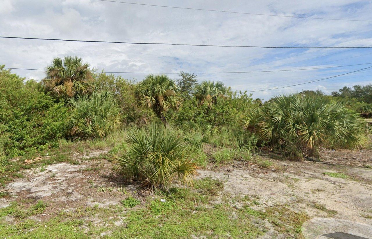 2290 42nd Street, Vero Beach, FL 32967 Main Photo