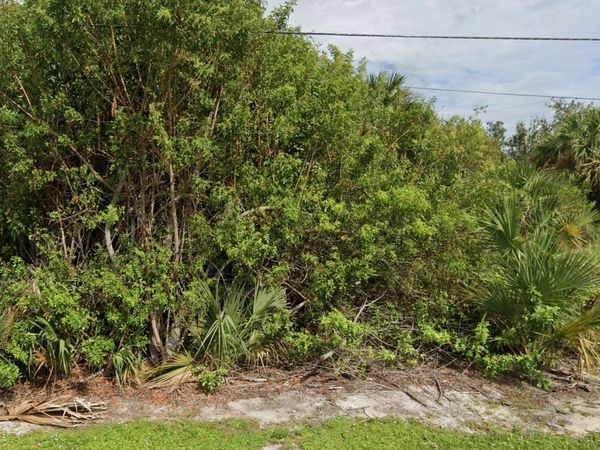 2300 42nd Street, Vero Beach, FL 32967