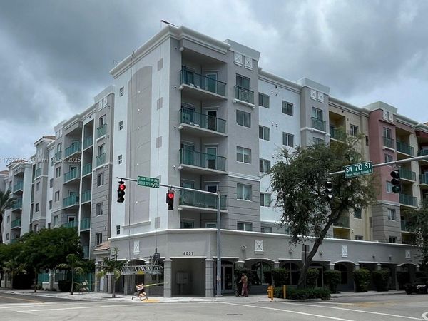 6001 SW 70th St, Unit 133, South Miami, FL 33143