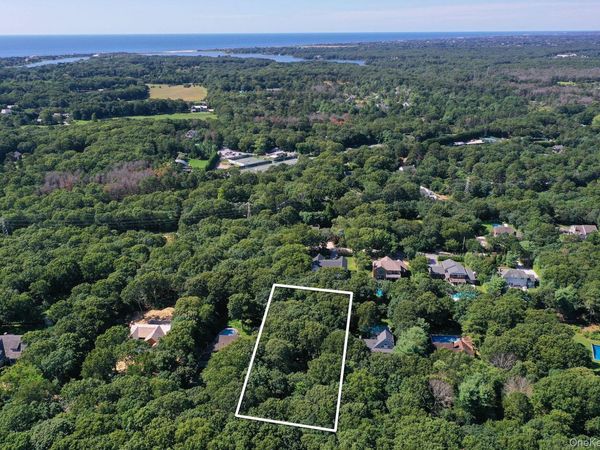 46 Towhee Trail, East Hampton, NY 11937