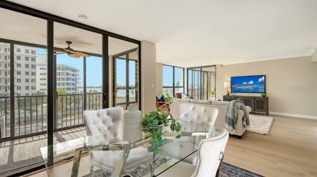 11 Sunset Drive, Unit 303, Sarasota, FL 34236 Photo