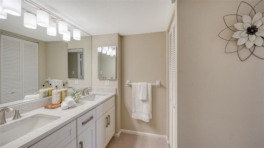 11 Sunset Drive, Unit 303, Sarasota, FL 34236 Photo