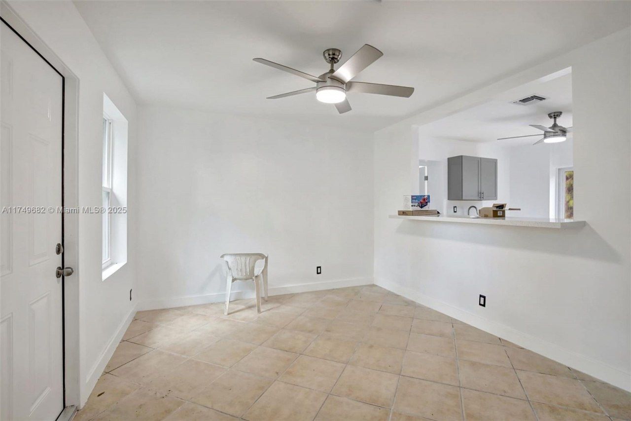 4381 SW 51st St, Dania Beach, FL 33314 Photo