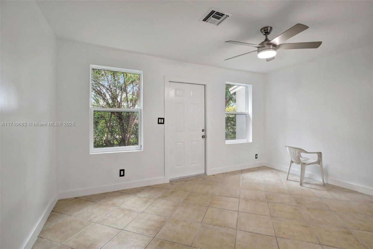 4381 SW 51st St, Dania Beach, FL 33314 Photo