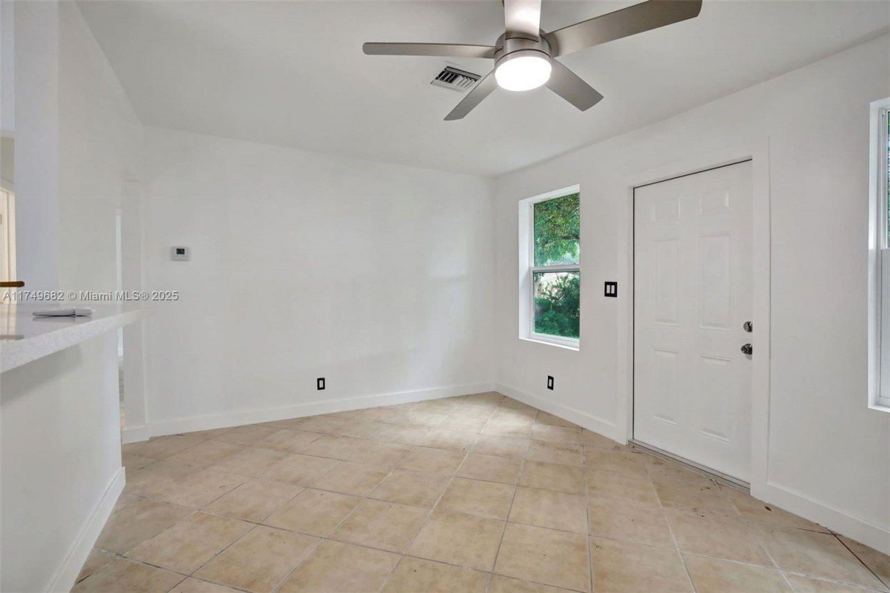 4381 SW 51st St, Dania Beach, FL 33314 Photo