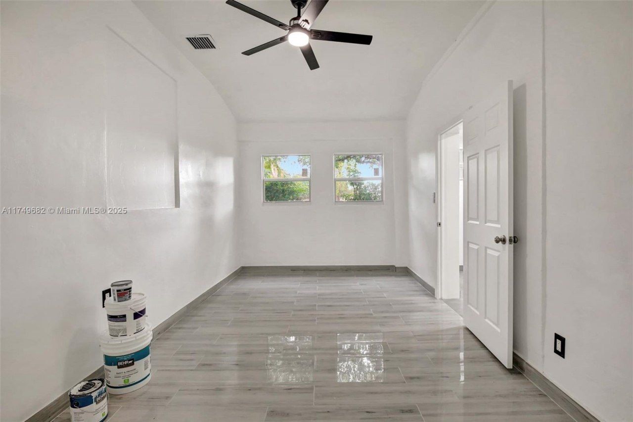 4381 SW 51st St, Dania Beach, FL 33314 Photo