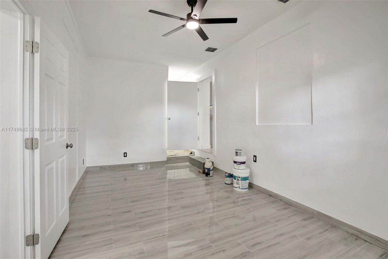 4381 SW 51st St, Dania Beach, FL 33314 Photo