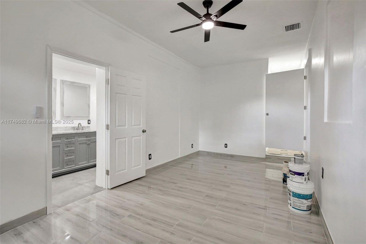 4381 SW 51st St, Dania Beach, FL 33314 Photo