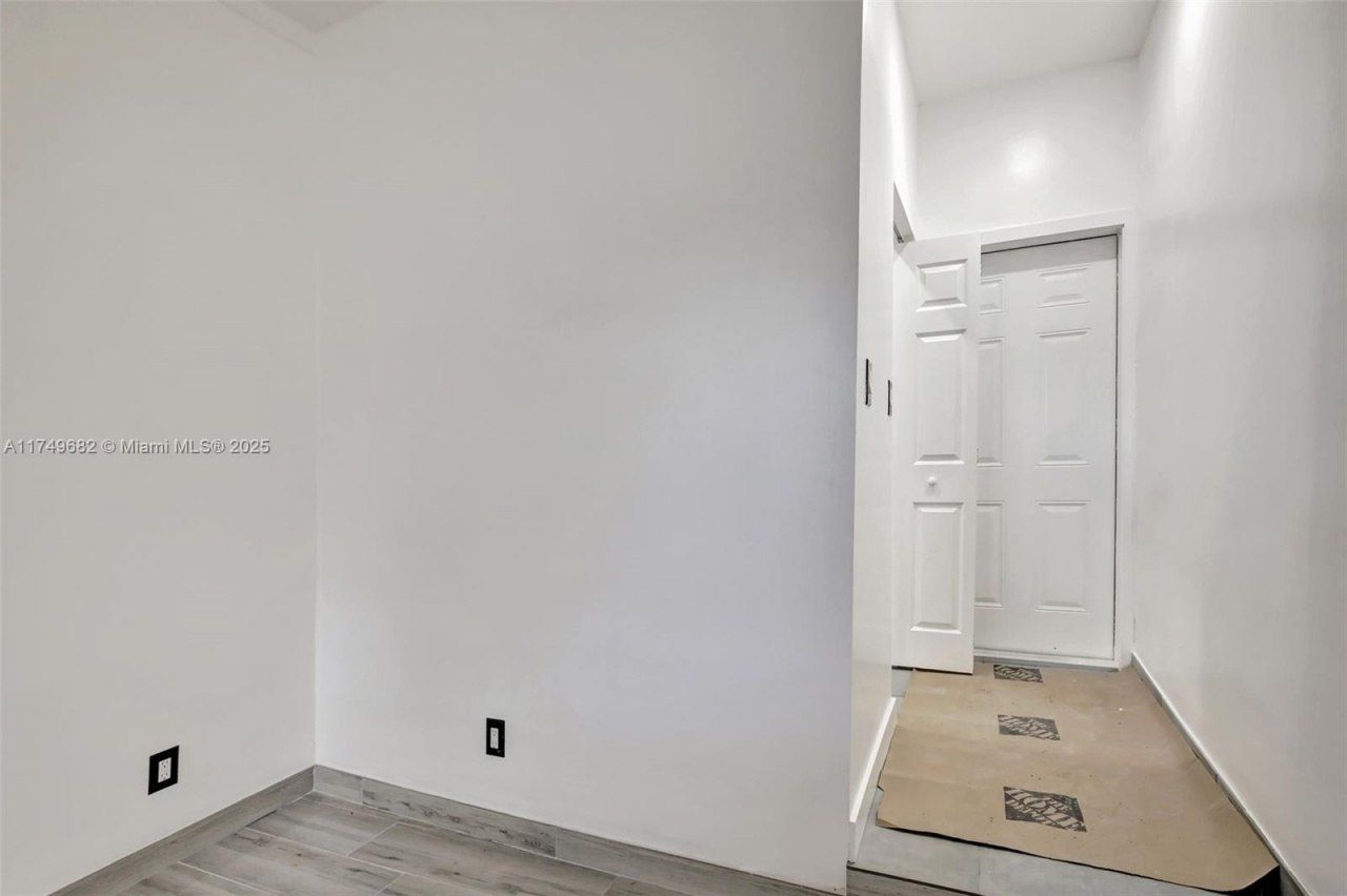 4381 SW 51st St, Dania Beach, FL 33314 Photo