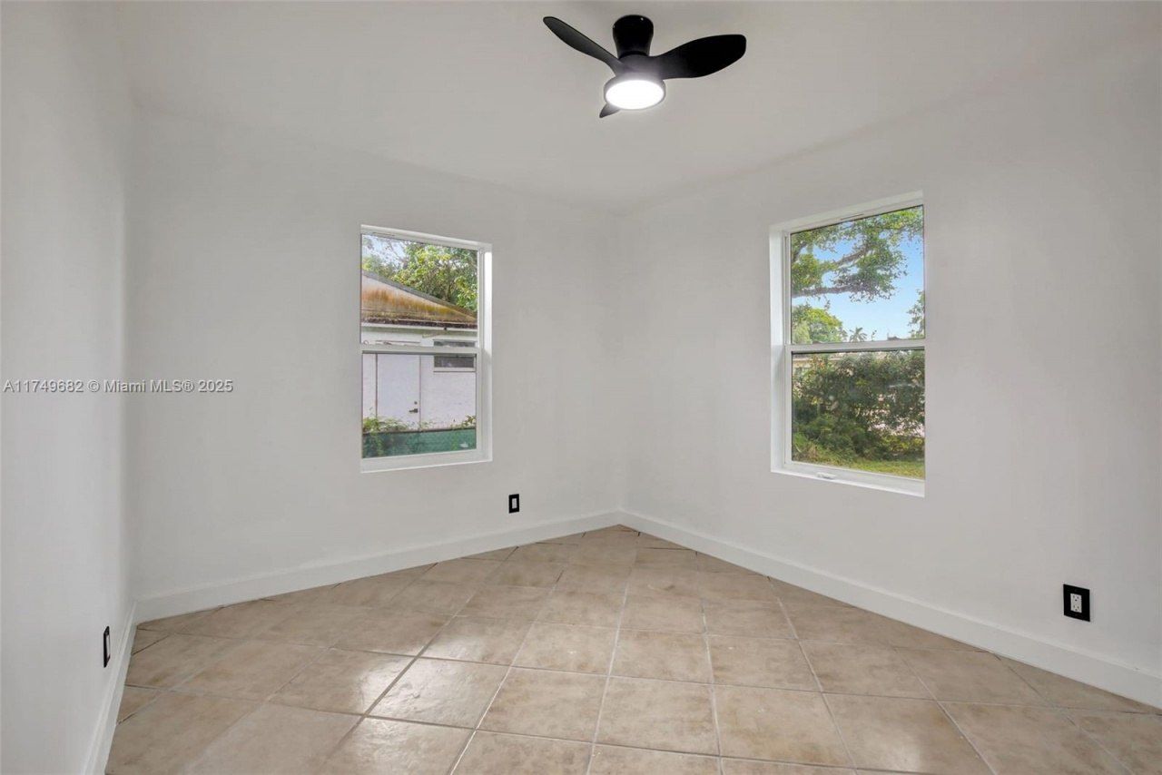 4381 SW 51st St, Dania Beach, FL 33314 Photo