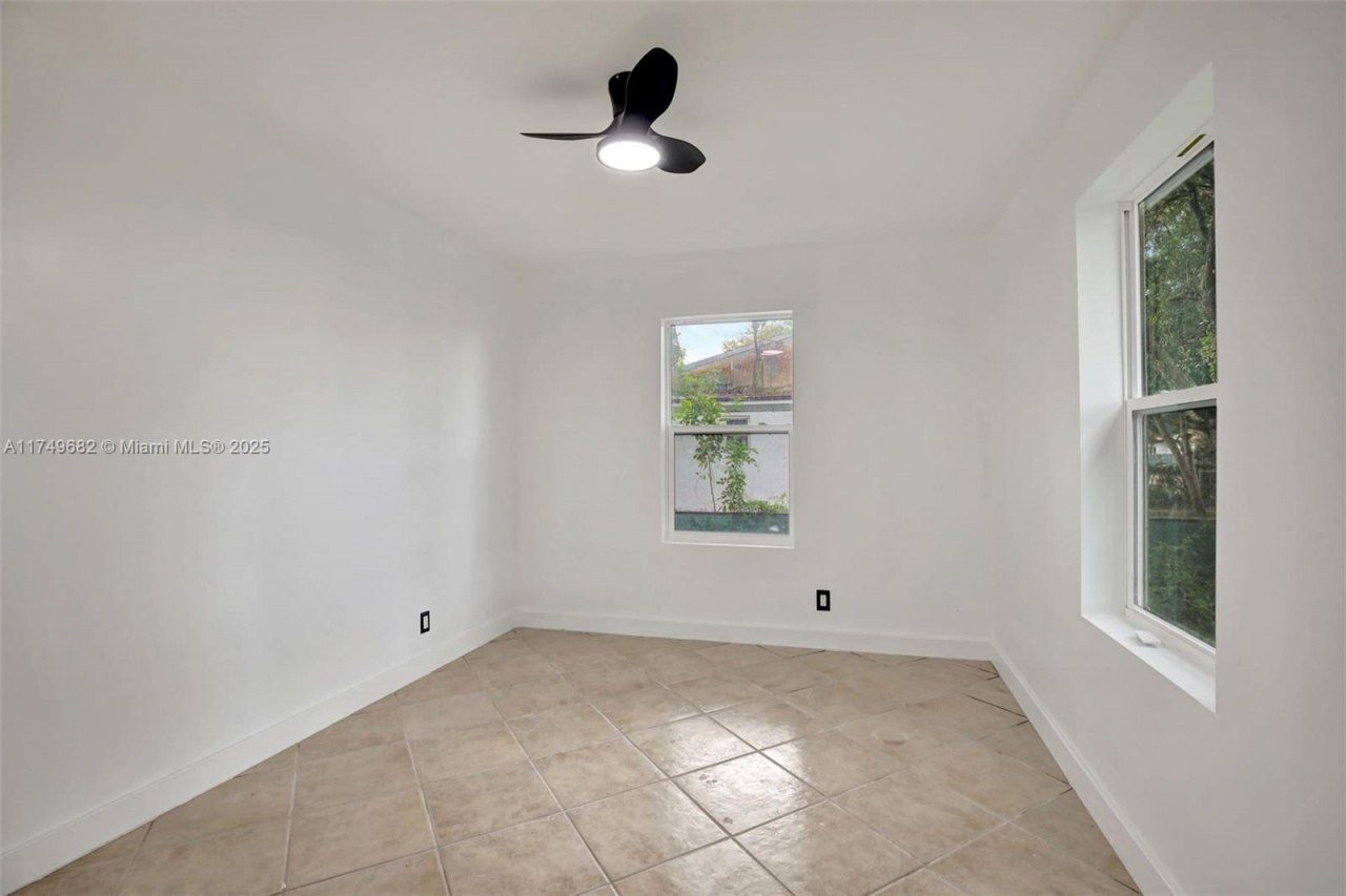 4381 SW 51st St, Dania Beach, FL 33314 Photo