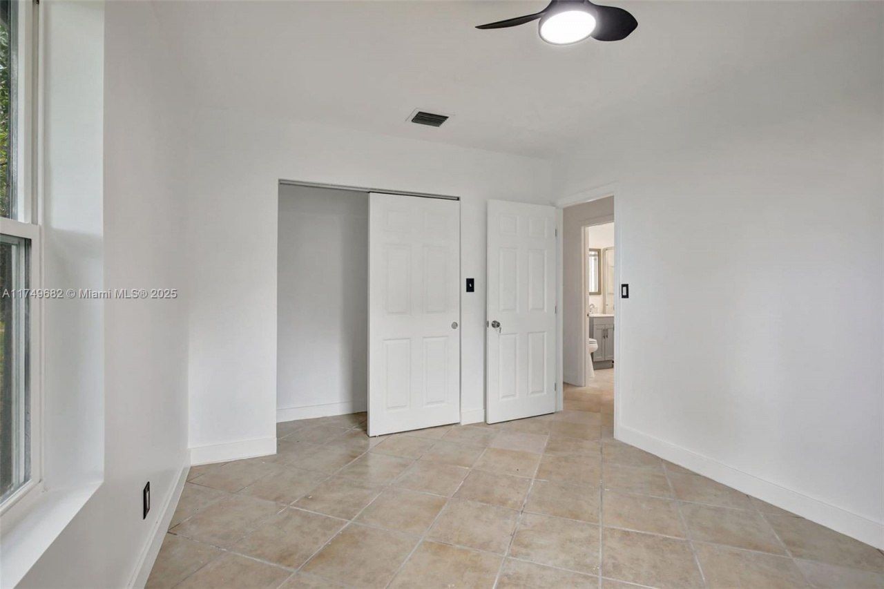 4381 SW 51st St, Dania Beach, FL 33314 Photo