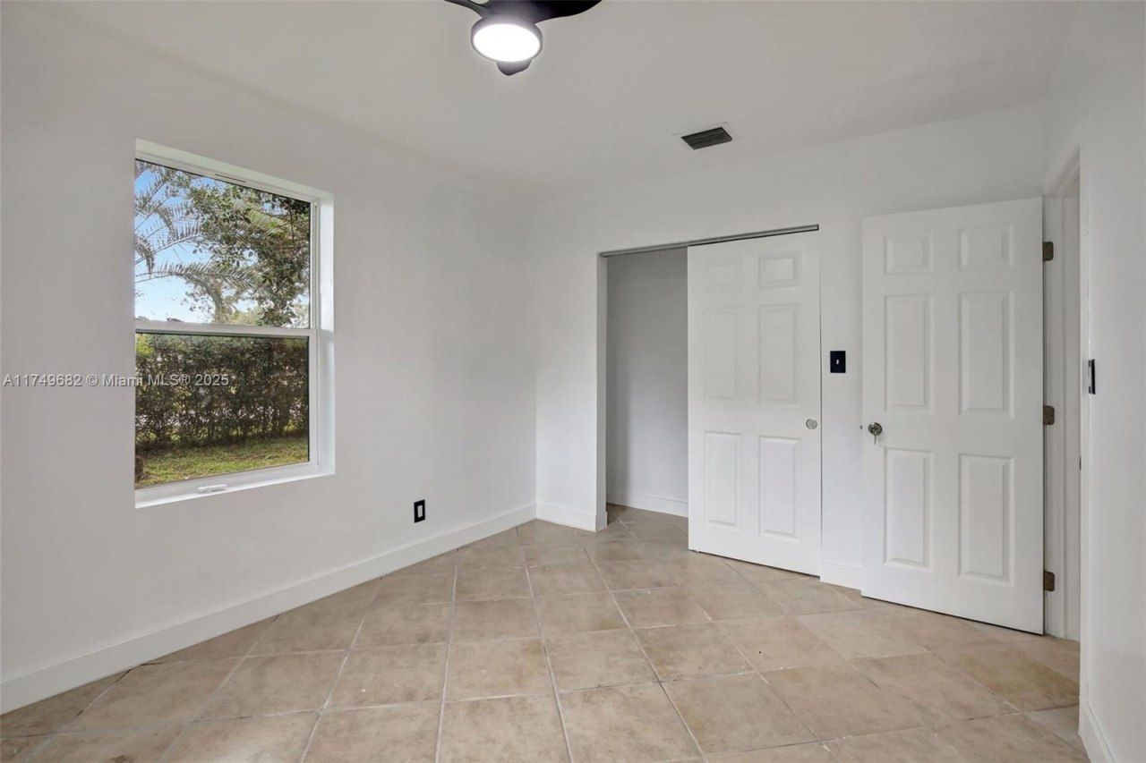 4381 SW 51st St, Dania Beach, FL 33314 Photo