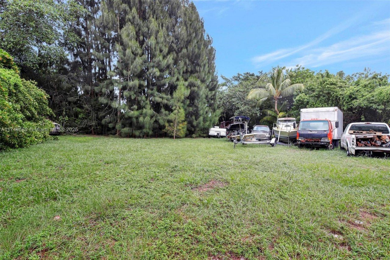 4381 SW 51st St, Dania Beach, FL 33314 Photo