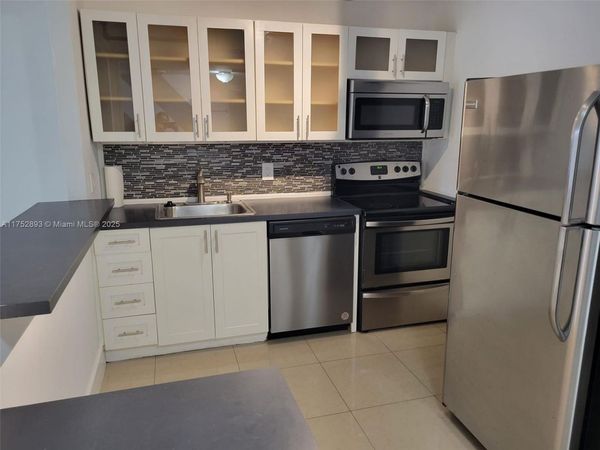 1470 NE 123rd St, Unit A204, North Miami, FL 33161