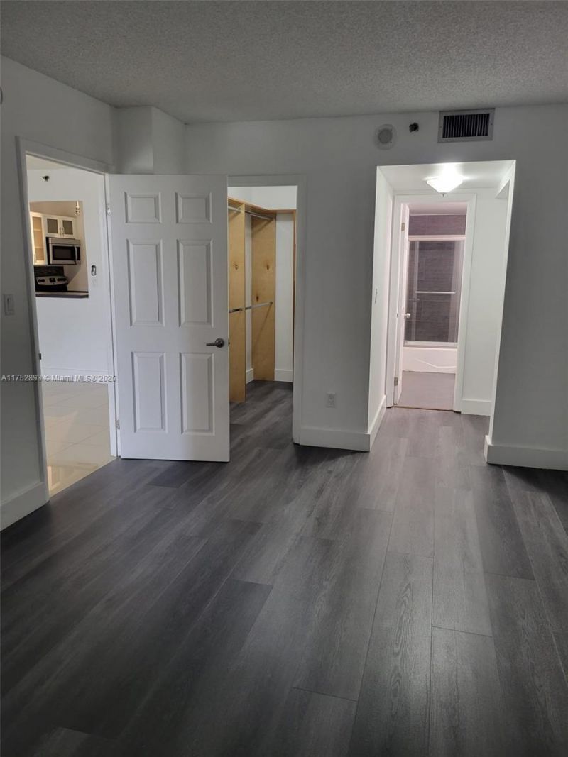 1470 NE 123rd St, Unit A204, North Miami, FL 33161 Photo