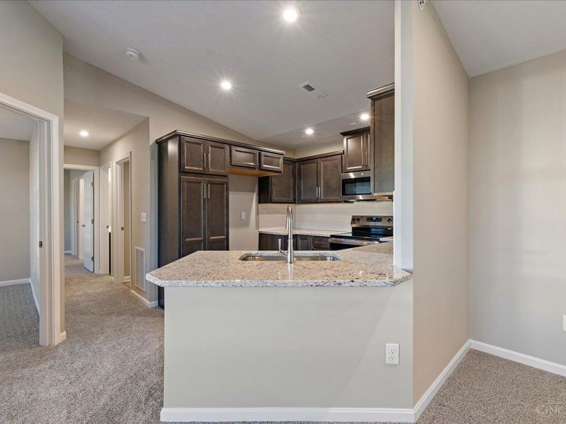 441 Bethpage Way, Unit 7-305, Turtle Creek Twp, OH 45036 Photo 4