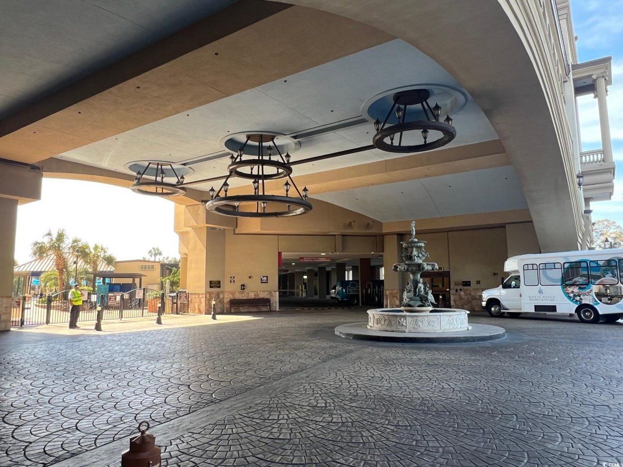 100 North Beach Blvd. Photo 26