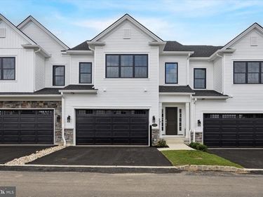 528 FULLERTON FARM COURT, Unit LOT 11, WARRINGTON, PA 18976