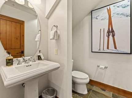 8001 Northstar Drive, Truckee, CA 96161 Photo