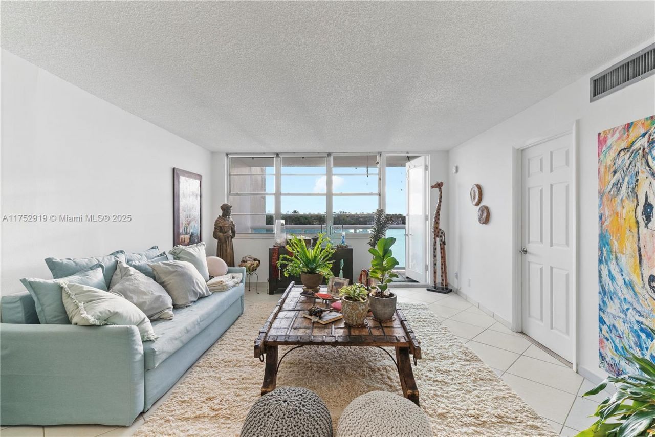 6770 Indian Creek Dr, Unit 5K, Miami Beach, FL 33141 Photo
