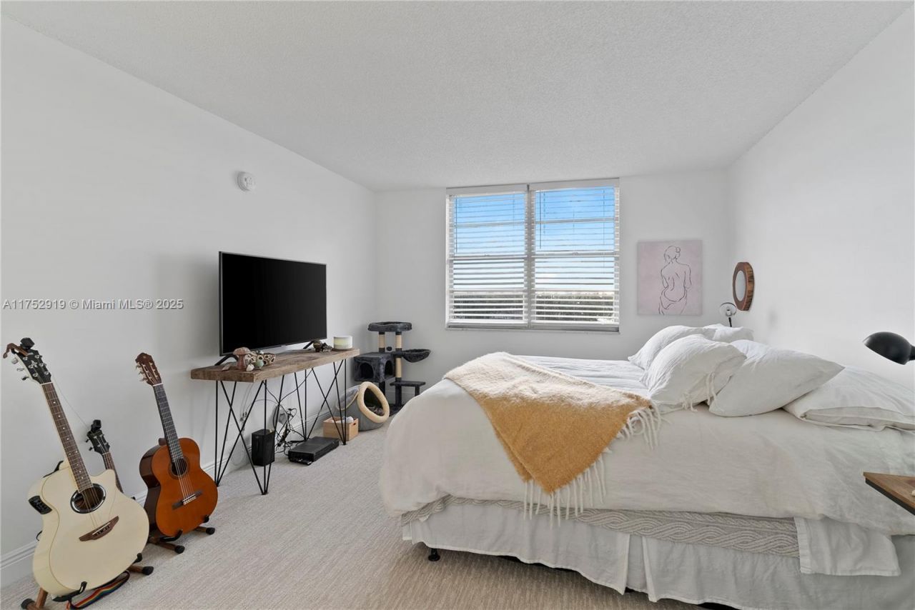 6770 Indian Creek Dr, Unit 5K, Miami Beach, FL 33141 Photo