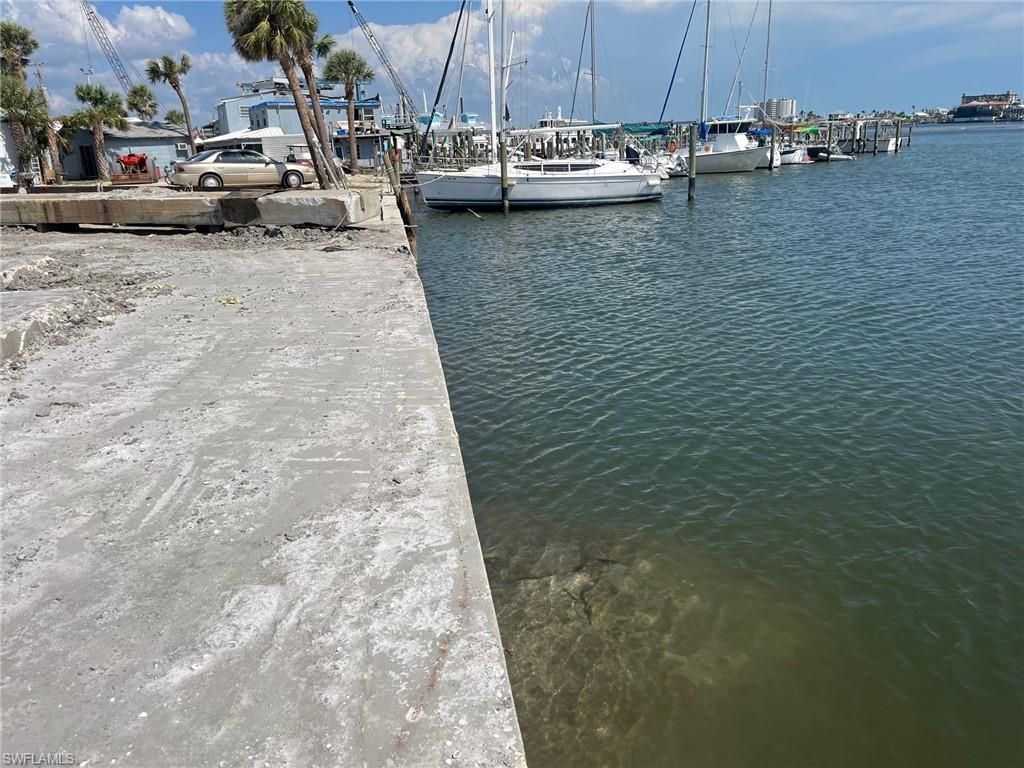 1100 Main St, Fort Myers Beach, FL 33931 Photo