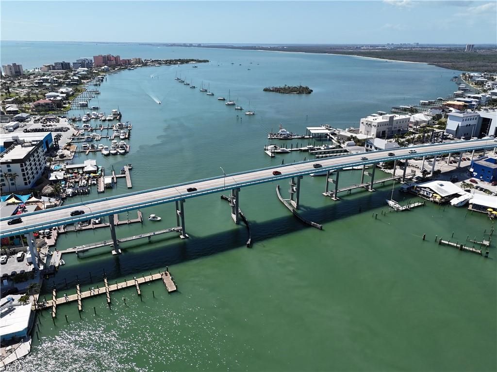 1100 Main St, Fort Myers Beach, FL 33931 Photo