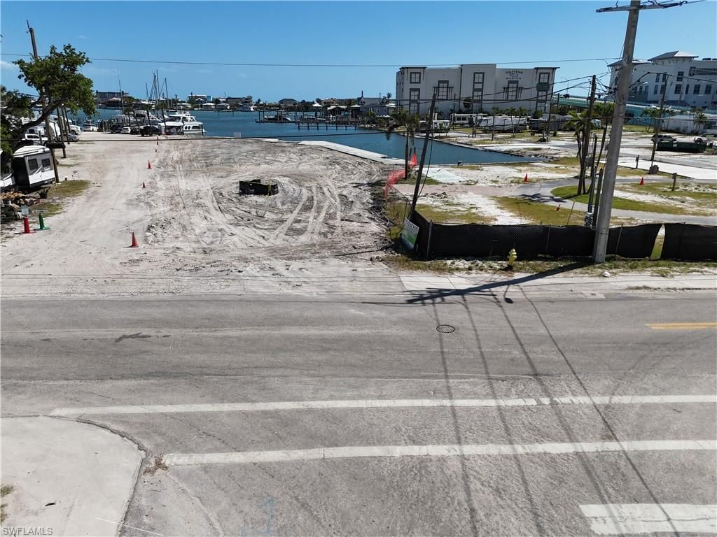 1100 Main St, Fort Myers Beach, FL 33931 Photo