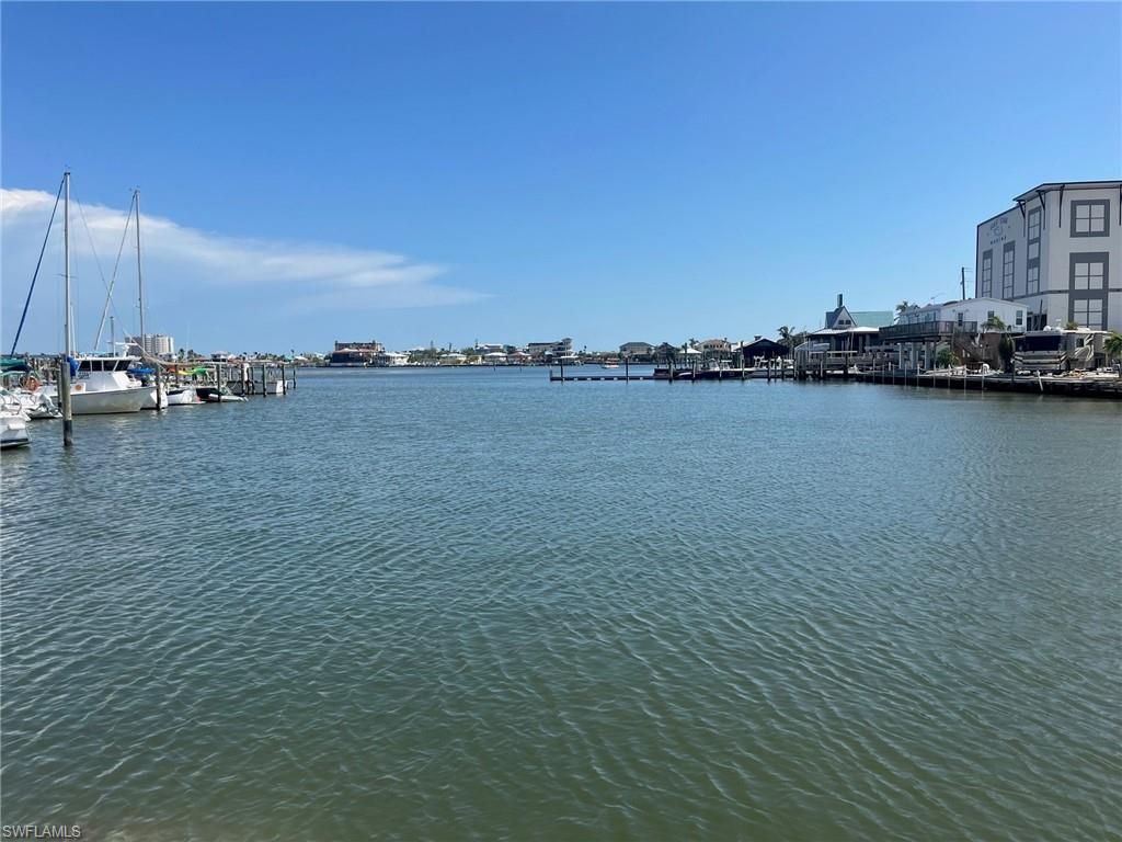 1100 Main St, Fort Myers Beach, FL 33931 Photo