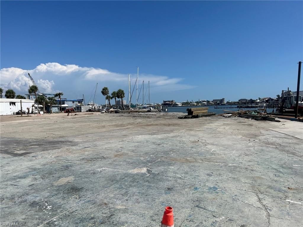 1100 Main St, Fort Myers Beach, FL 33931 Photo
